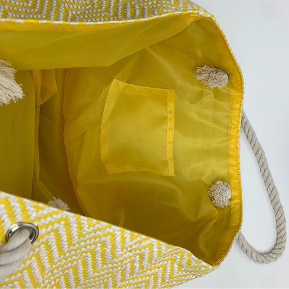 Beach Bag Tote Yellow Chevron Size 14” x 24” - Picture 4 of 11